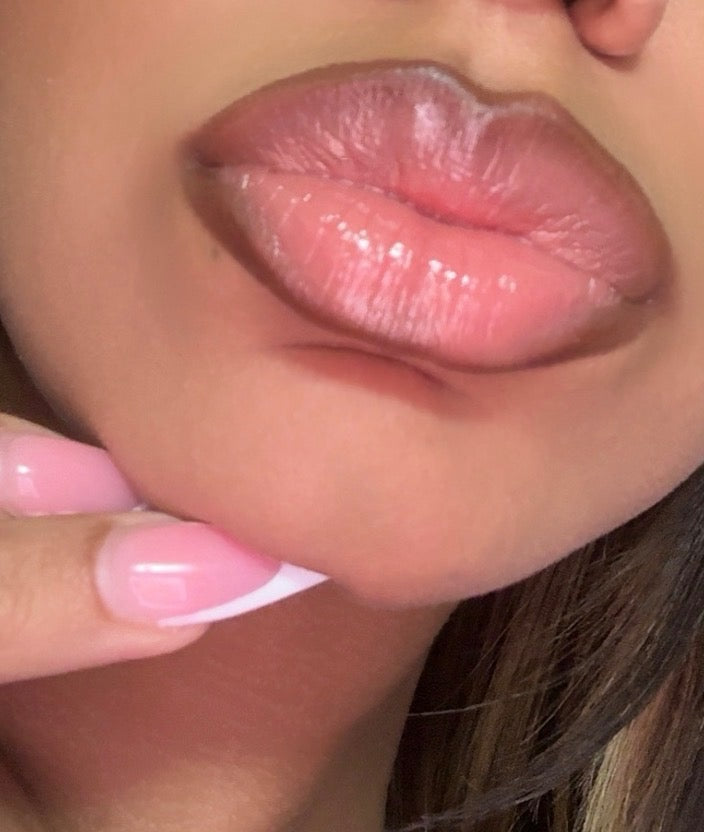 Dahi Beauty lip look